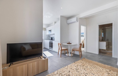 Paco De Arcos Apartamento | Charming Riverview Apartment