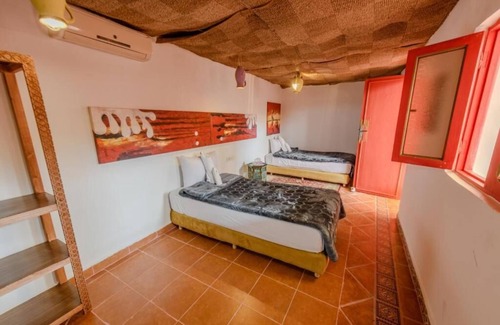 Dar Tazi Casa | Charming Room at Riad in marvelous Fès