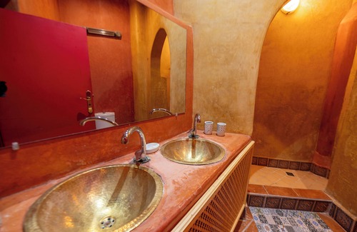 Dar Tazi Casa | Charming Room at riad in phenomenal Fès