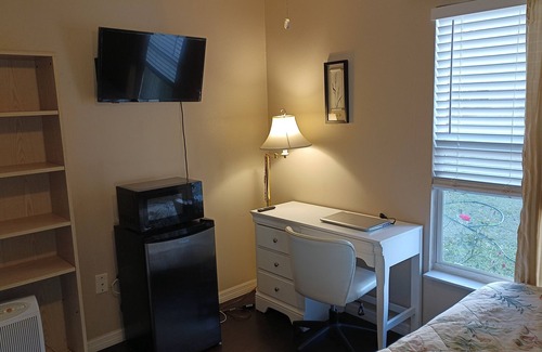 Lakeland Apartamento | Charming Room- Studio with AC and WiFi in soothing Lakeland