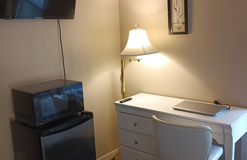 Lakeland Apartamento | Charming Room- Studio with AC and WiFi in soothing Lakeland