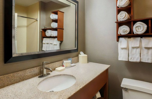 Beaumont Residential Casa | Charming Room w/ Irresistible Blend of Luxury!