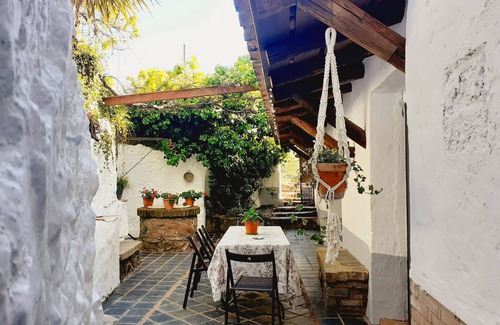 Fuentes de Leon Cabaña | Encantadora Casa Rural en Fuentes de León. Cultura, naturaleza, diversión....