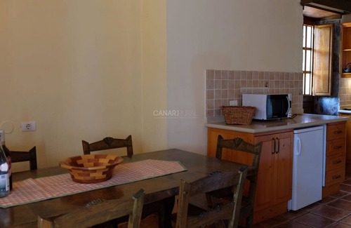 Teror Cabaña | Charming Rural Estate nestled in Historic Teror, Gran Canaria with Ons