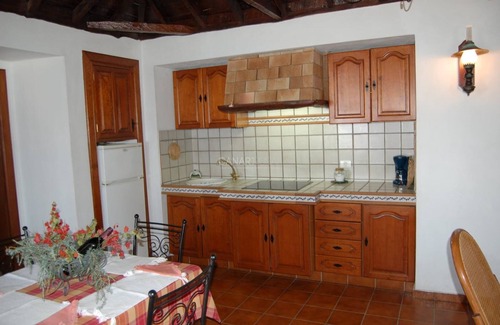 Brena Baja Apartamento | Casa Rural Lina Medina: Tradición y Confort con Piscina y Barbacoa en