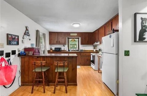 Stokes Casa | Charming & rustic 4-bedroom house minutes from Hanging Rock State Park
