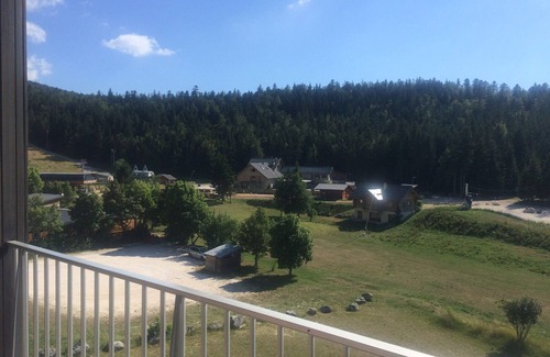 Correncon-en-Vercors Apartamento | Bonito estudio en la naturaleza con balcón y acceso directo a las pistas, Corrençon-en-Vercors