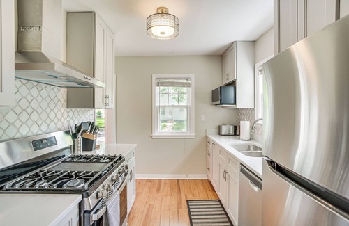 Highland Casa | Charming Saint Paul Retreat: 7 Mi to Downtown!
