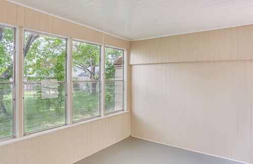 Highland Casa | Charming Saint Paul Retreat: 7 Mi to Downtown!