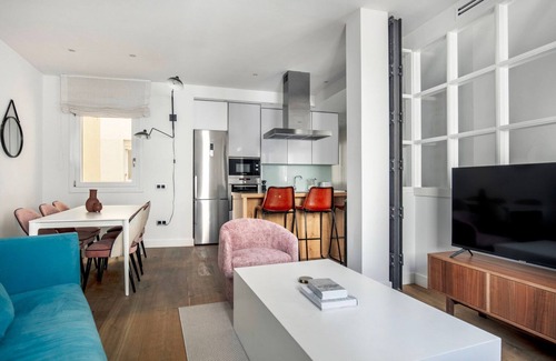 Lista Apartamento | Charming Salamanca 3BR w/ Doorman nr El Retiro Park, by Blueground