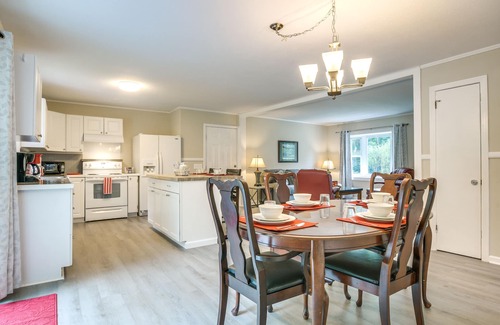 Sanford Casa | Charming Sanford Hideaway Home w/ Large Yard