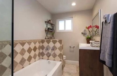 Santa Clarita Casa | Charming Santa Clarita Home Near Six Flags