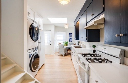 North of Montana Cabaña | Charming Santa Monica Guesthouse - amazing location