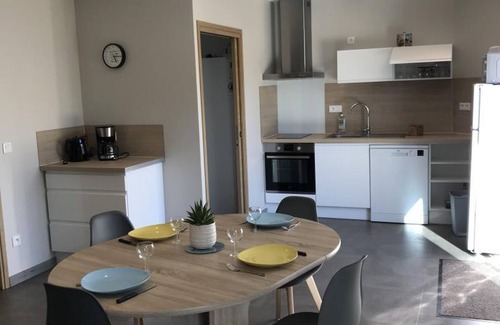 Barneville-Carteret Cabaña | Moderno gîte de 56m², playa a 2.5km, accesible, equipado, con terraza y parking