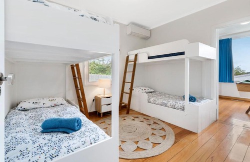 Mornington Casa | Charming Secluded Beach House