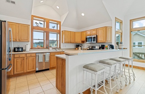 Nags Head Casa | Reduced Aug 18-19, Pool, 173 Steps to Beach, Decks Fully Loaded, Arcade