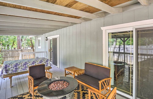 Lakehead-Lakeshore Cabaña | Charming Shasta Lake Retreat: Boat, Hike & Fish!