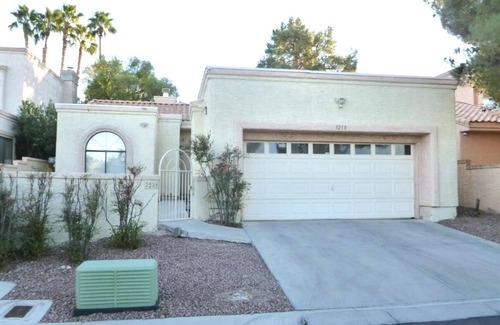 Paradise Springs Casa | Charming single story home in gated community with community pool and lagoon.