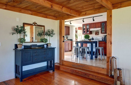 Skaneateles Casa | Charming Skaneateles Getaway
