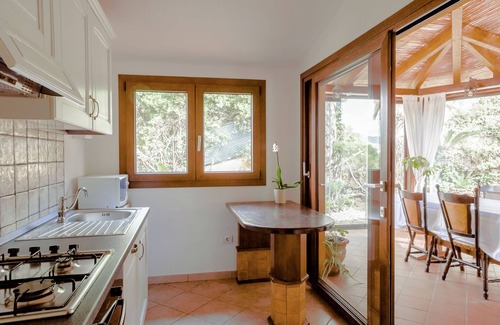 Chia Casa | Encantadora casa de campo con jardín cerca del mar.