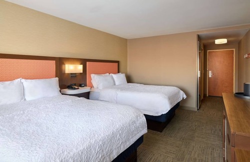 Smithfield Hotel | Charming Smithfield Stay: Complimentary Breakfast & Pool Access