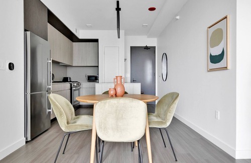 South Loop Apartamento | Charming South Loop 2BR w/ Pool, Gym & Spa, nr Grant Park, by Blueground