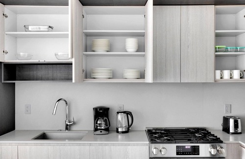 South Loop Apartamento | Charming South Loop 2BR w/ Pool, Gym & Spa, nr Grant Park, by Blueground