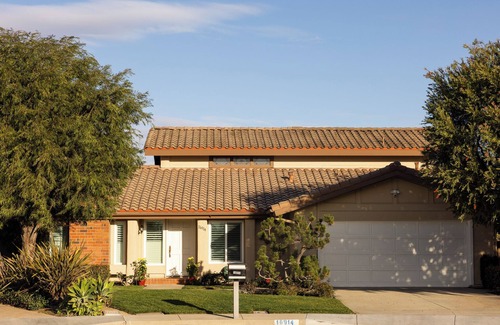 Fountain Valley Casa | Charming & Spacious 4-bedroom house with AC and WiFi in Fountain Valley