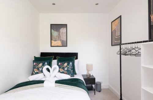 Northampton Apartamento | Charming & Spacious 2 BR Home