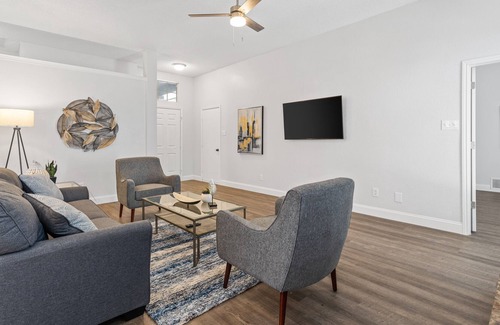 Azle Casa | Charming & Spacious - 3RB Home!