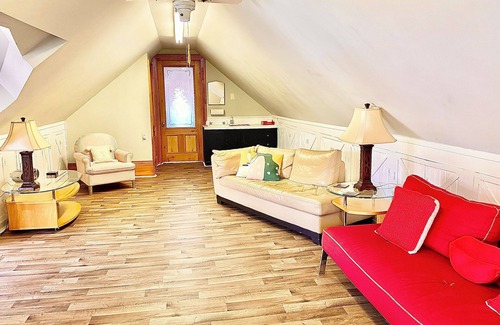 Terrebonne Apartamento | Charming,Spacious Apartment in the Heart of the Historic City of Old Terrebonne