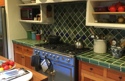 Pasadena Casa | Charming Spanish 5-bedroom house with pool/jacuzzi in Pasadena near Cal Tech