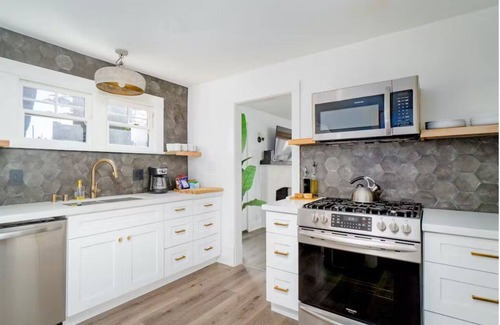 Morro Bay Casa | Charming Spanish Bungalow, 2 blocks from the water!