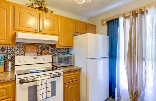 Palma del Mar Condominio | Charming St Petersburg Condo ~ 2 Mi to the Beach!