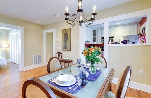 Historic Old Northeast Cabaña | Charming St Petersburg Bungalow 2 Mi to Downtown!