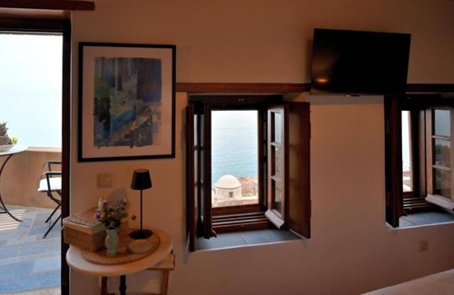 Monemvasia Apartamento | Charming Stay with Stunning Views -MARE – MonoLithos Inn