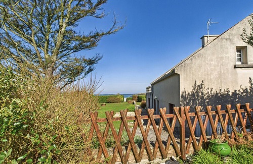 Plouguerneau Chalet De Esquí | Encantadora casa de piedra con vista al mar