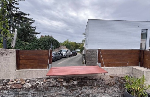 Ecouflant Casa | Charming stone house on the waterfront in a small family village