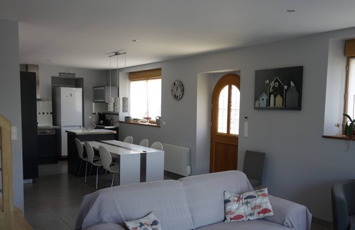 Merlevenez Casa | Encantadora casa de piedra cerca del mar en el campo