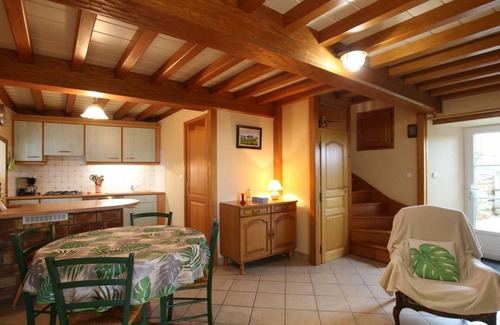 Jobourg Cabaña | Acogedora casa de piedra con jardín y wifi, cerca del mar