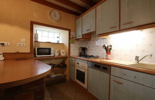 Jobourg Cabaña | Acogedora casa de piedra con jardín y wifi, cerca del mar