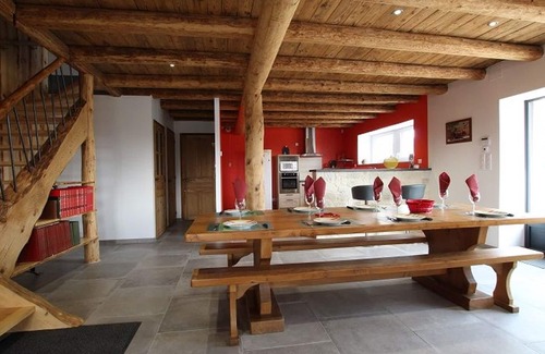 Boisset Cabaña | Gran casa rural con terraza amplia, jardín, cocina equipada y todas las comodidades en Boisset