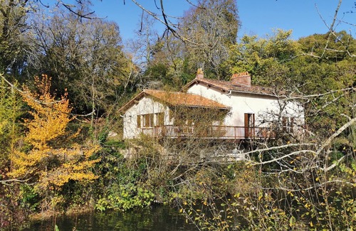 Bonnes Casa | Charming stone house with terrace overlooking the river