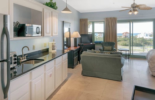 Rosemary Beach Condominio | Charming Studio for 2 - Pool Views - Next Door to Alys!