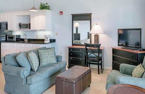 Rosemary Beach Condominio | Charming Studio for 2 - Pool Views - Next Door to Alys!
