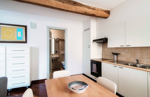 Morcote Apartamento | Charming studio apartment in historic building in Morcote (Fiordaliso)