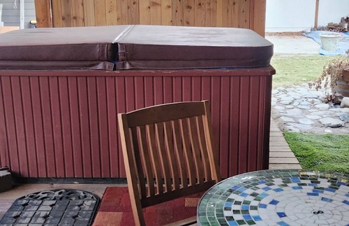 Sandpoint Apartamento | Charming studio, close to Schweitzer, lake Ponderay and Sandpoint.