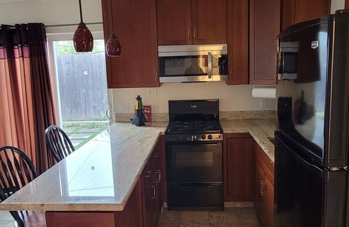 Rolando Village Cabaña | Charming Studio Cottage in fabulous San Diego with all amenities!