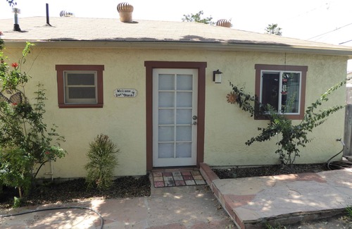 Rolando Village Cabaña | Charming Studio Cottage in fabulous San Diego with all amenities!