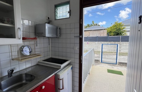 Pointe de la verdure Apartamento | Charming studio Hibiscus 3, balcony, sea view, beaches 5 min away
